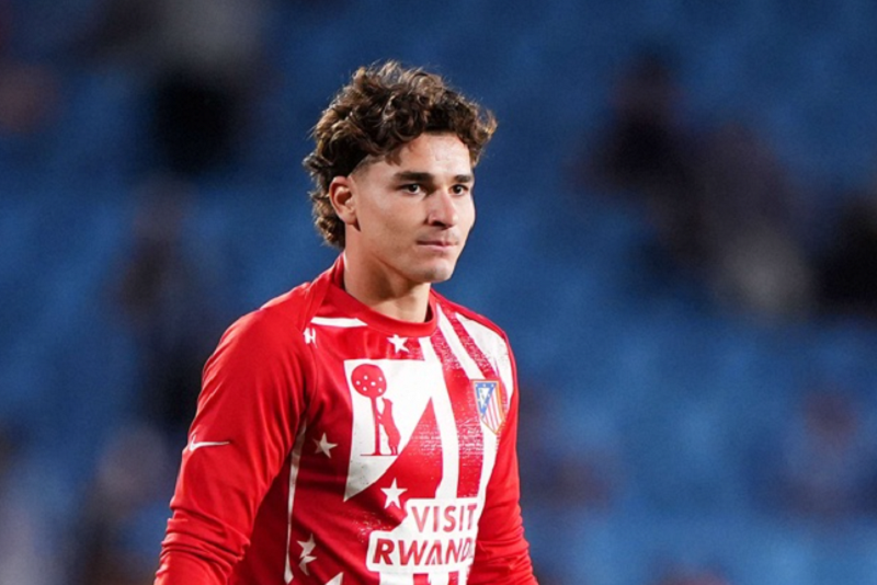 julian-alvarez-noi-len-nhu-loi-giai-cho-con-khat-ban-thang-cua-arsenal