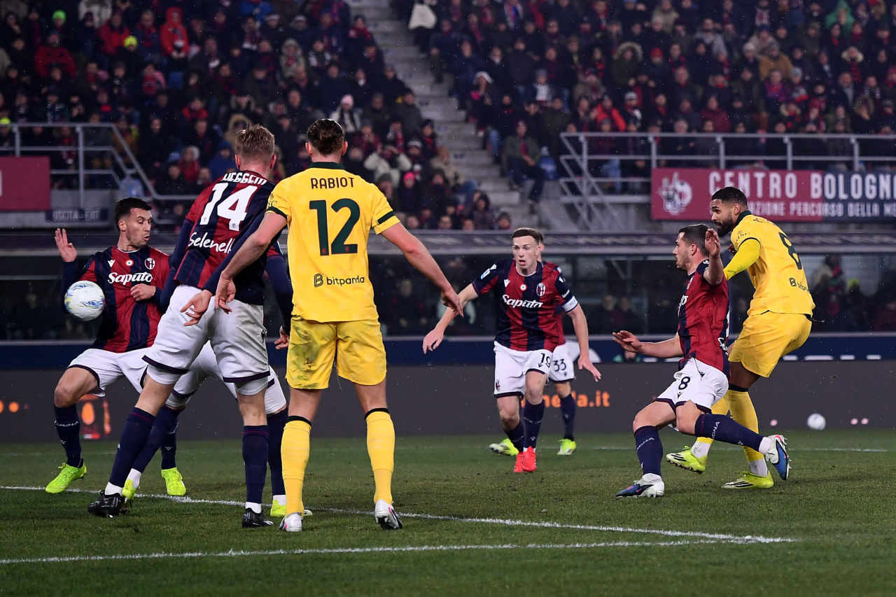 Bologna vs AC Milan (02:45 – 04/02) | Xem lại trận đấu